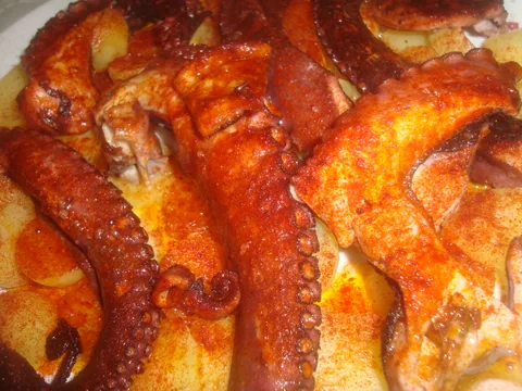 Pulpo a feira gallego, especialidad de Melide