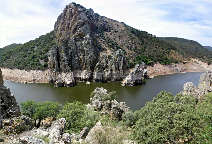 Salto del Gitano sobre el Tajo en Monfragüe