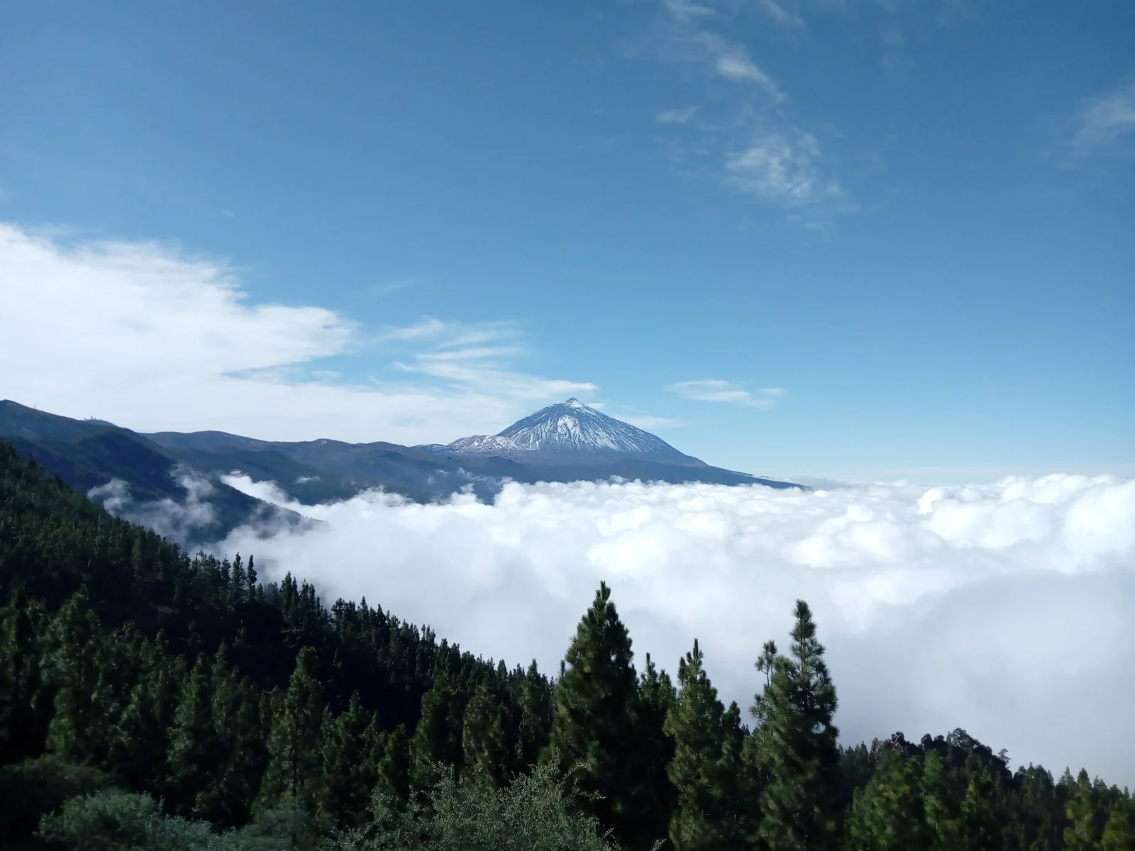 Mar de nubes desde el Teide, fenómeno meteorológico característico canario