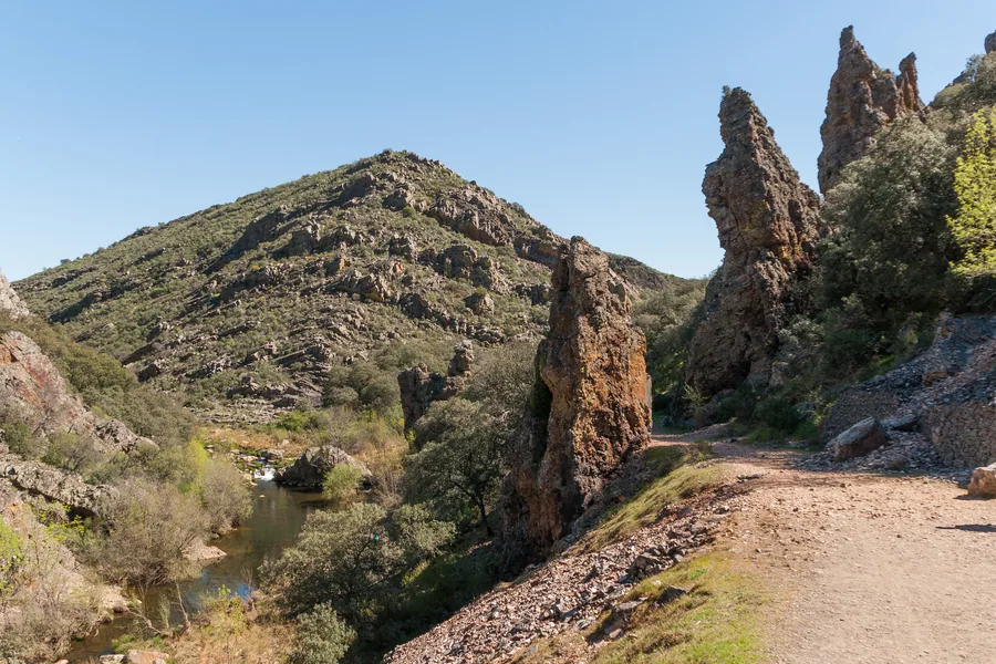 Llanura de la raña al amanecer en el Parque Nacional de Cabañeros, Montes de Toledo