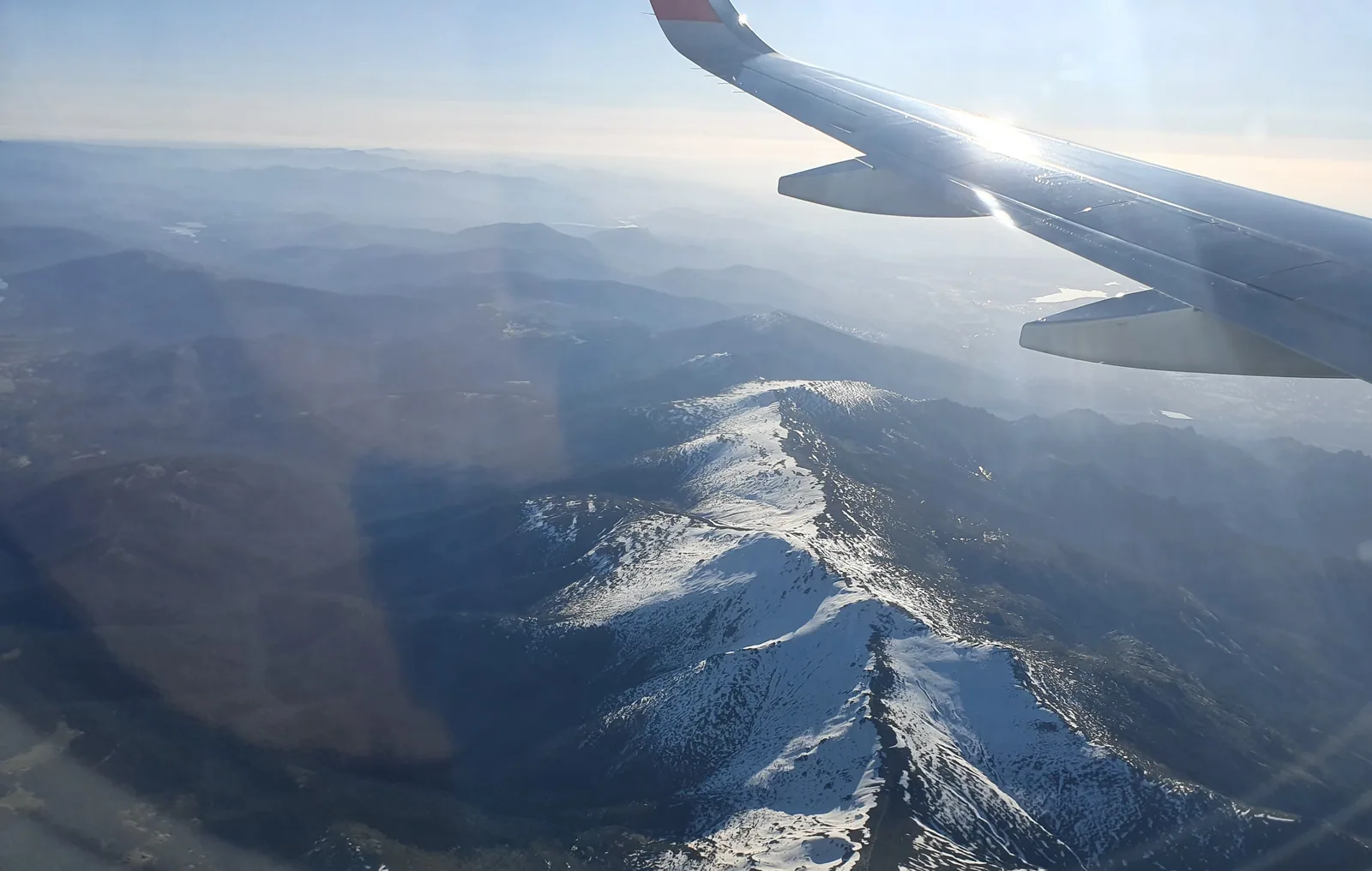 Vista aérea de la cresta de la Cuerda Larga en el Parque Nacional Sierra de Guadarrama
