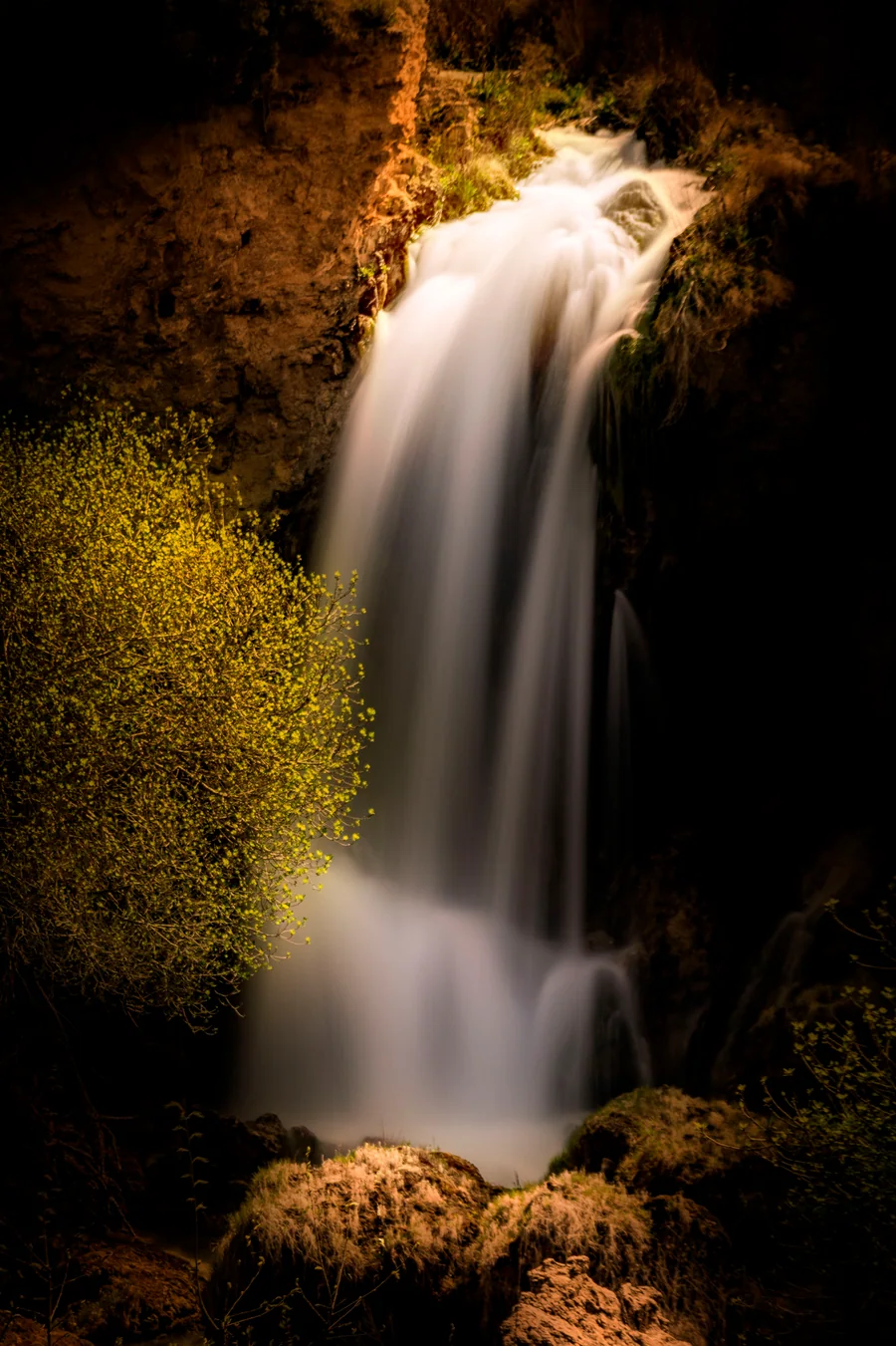 La Cascada del Hundimiento, salto travertínico que cierra el rosario de lagunas junto a Ruidera