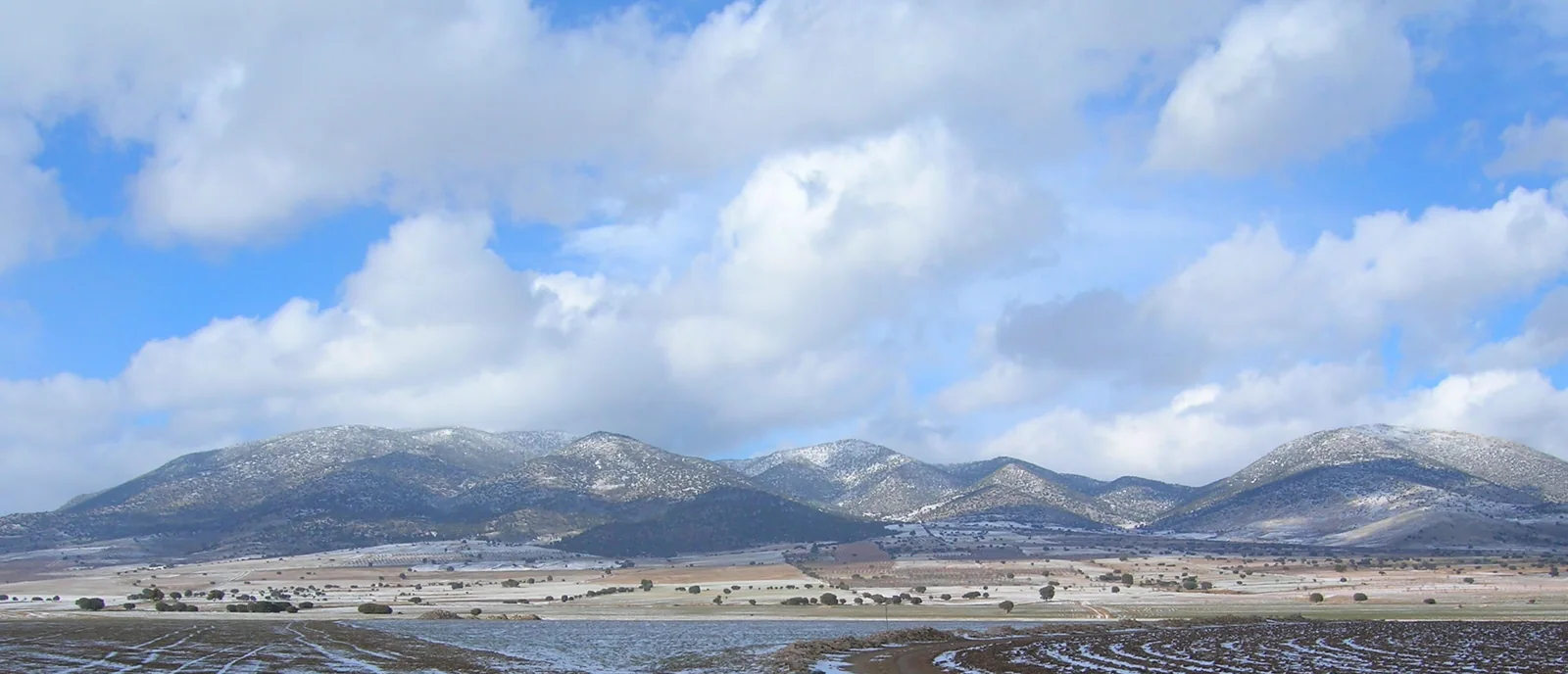 Cara sur del macizo de Revolcadores desde Cañada de la Cruz, Moratalla